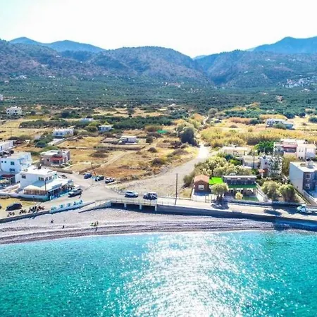 Terrazeus - Stone House Beachfront 3 Apartment